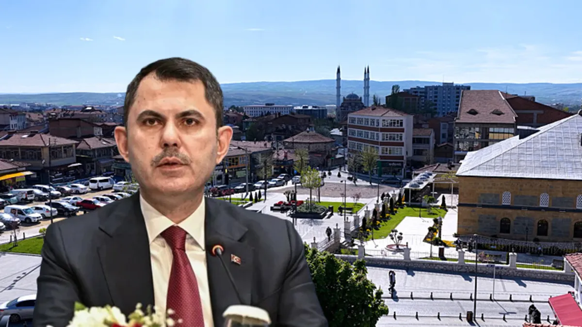 Bakan Kurum: Çorum’un Tarihi Kimliğine Uygun Meydan İnşa Ettik