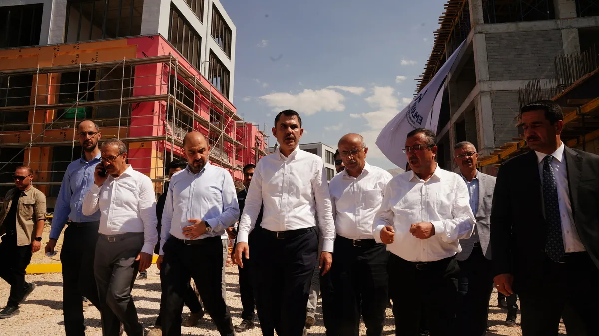 Bakan Kurum'un ismi Malatya'da caddeye verildi: 'Büyük onur