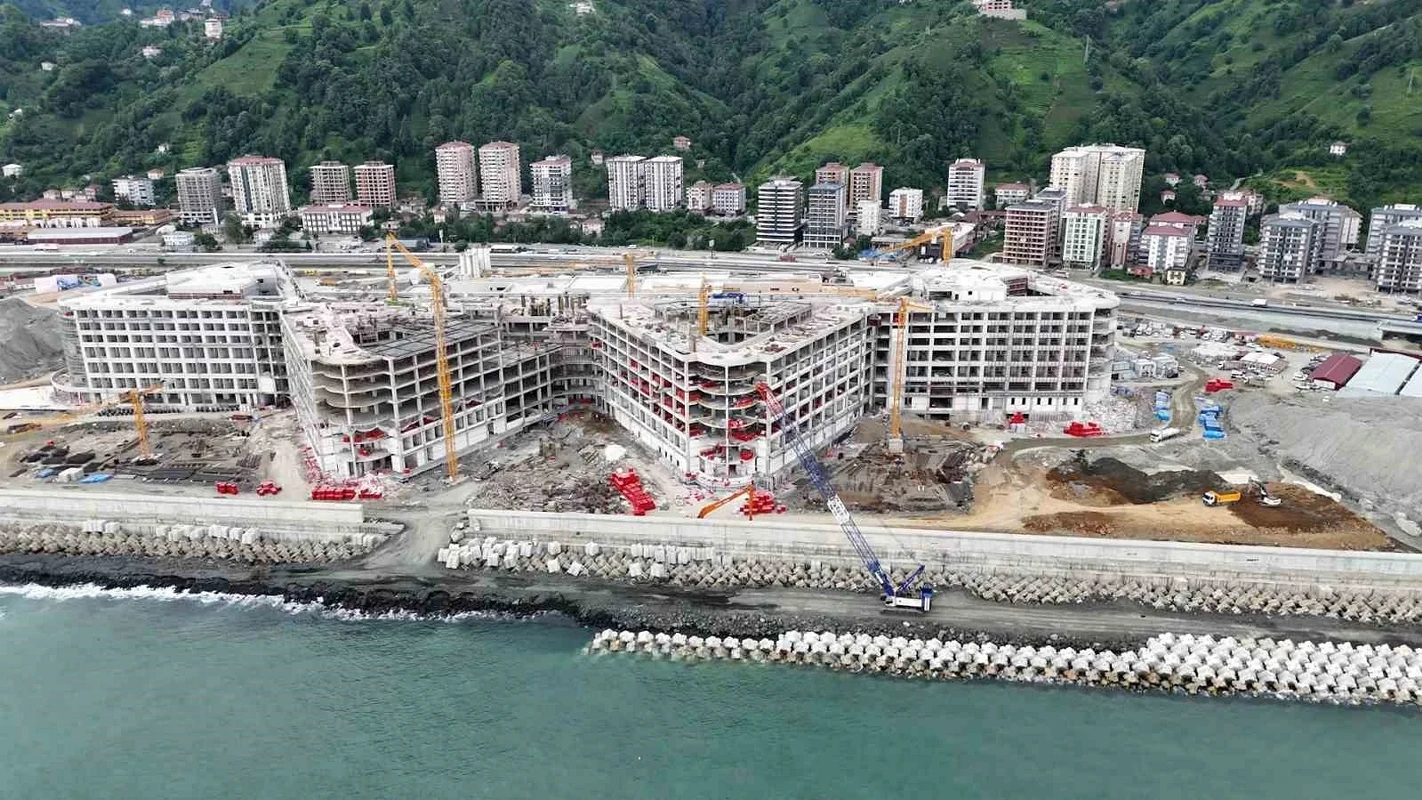 Bakan Memişoğlu'ndan Rize Şehir Hastanesi müjdesi: 2027'de açılacak