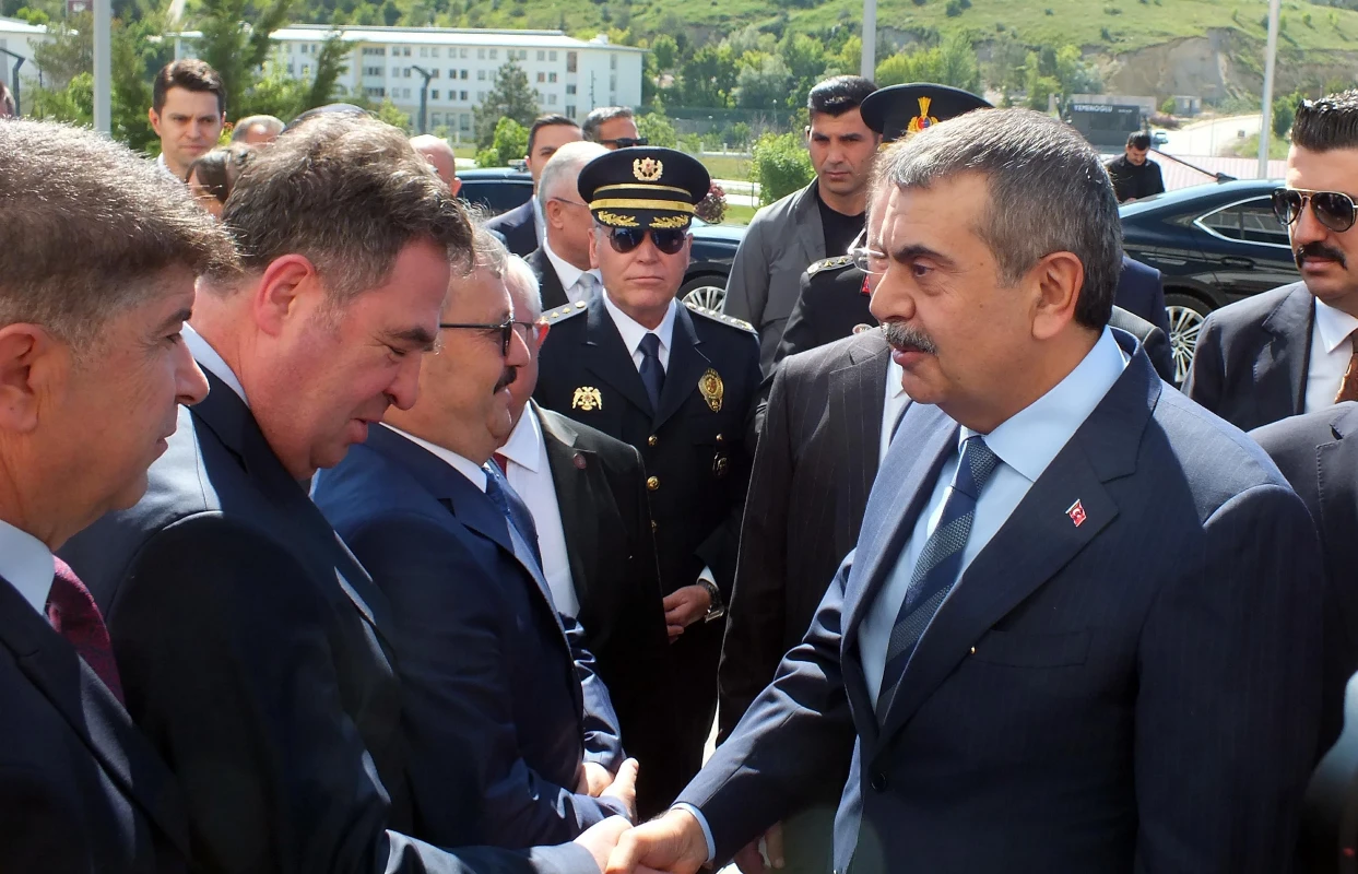 Bakan Tekin: LGS'ye 1 Milyon 226 Bin 580 Öğrenci Başvurdu