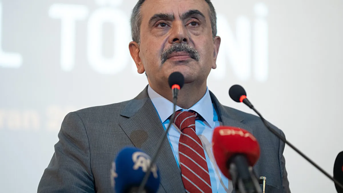 Son dakika: Bakan Tekin LGS için Cuma günü eğitime ara verildiğini duyurdu