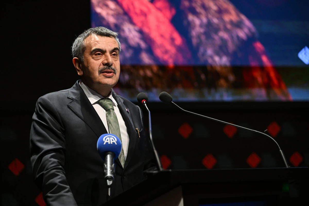 Bakan Tekin'den 'Zulüm 1453' diyenlere sert yanıt