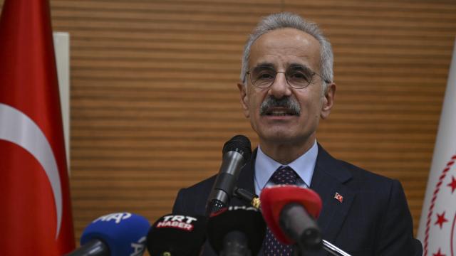 Bakan Uraloğlu: 19 Yolcu İçin Arama Kurtarma Sürüyor