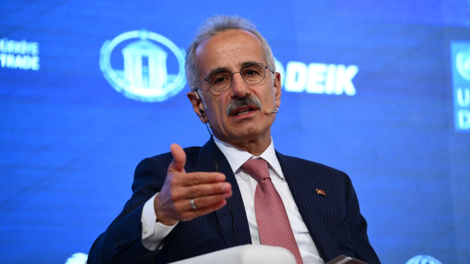 Bakan Uraloğlu: Hürmüz'deki Türk gemileri güvenle çıktı