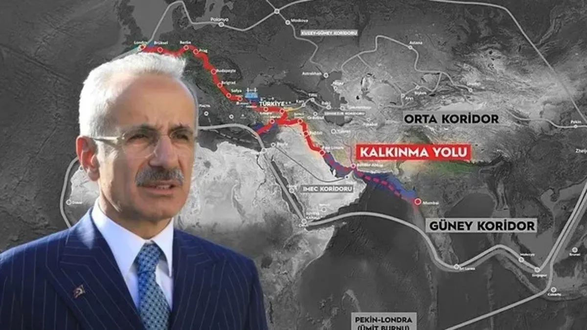 Bakan Uraloğlu: Kalkınma Yolu'nda demir yoluna alternatif otoyol geliyor