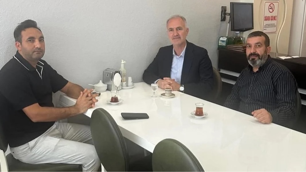 Bakanlığın Taklit ve Tağşiş Listesine Giren Firmayı AKP'li Başkan Ziyaret Etti