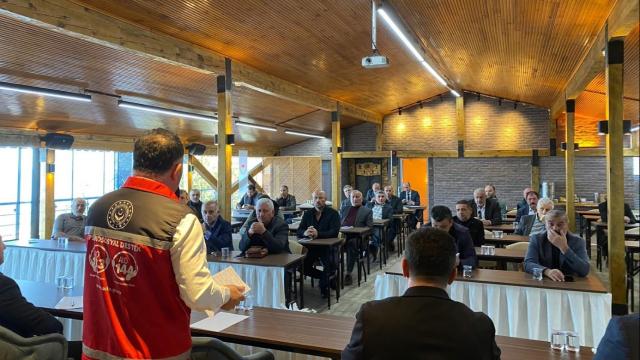 Bakanlık 81 ilde 23 bin muhtara sosyal hizmet modellerini anlattı