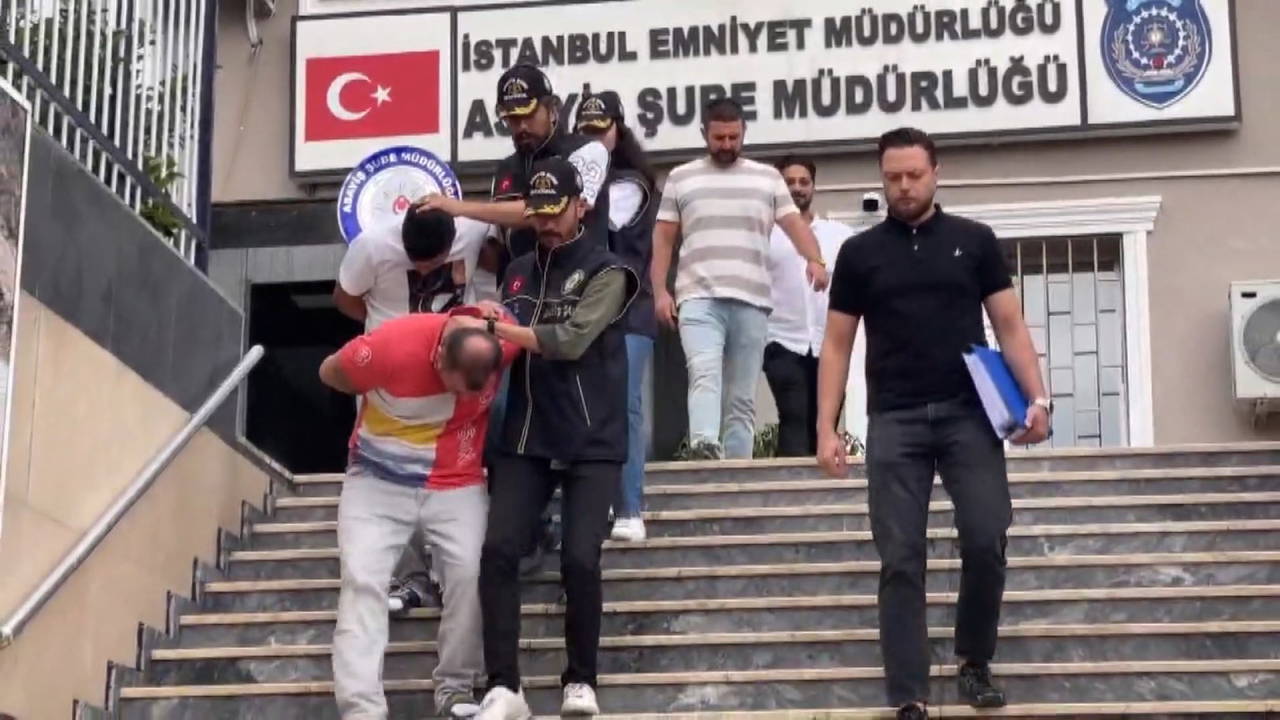 Bakırköy'de Oto Galeriye Uzun Namlulu Silahlı Saldırı: 3 Şüpheli Gözaltında
