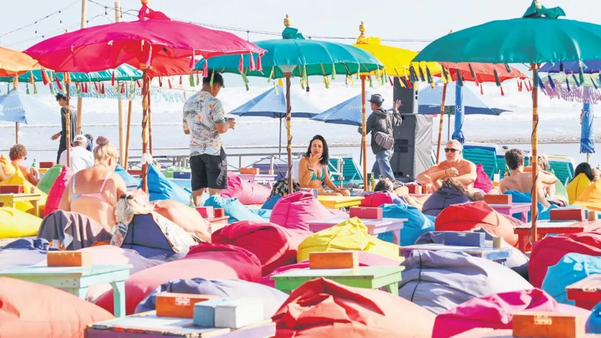 Bali'de Kutsal Töreni Filme Alan İsviçreli Turiste 1 Yıl Hapis