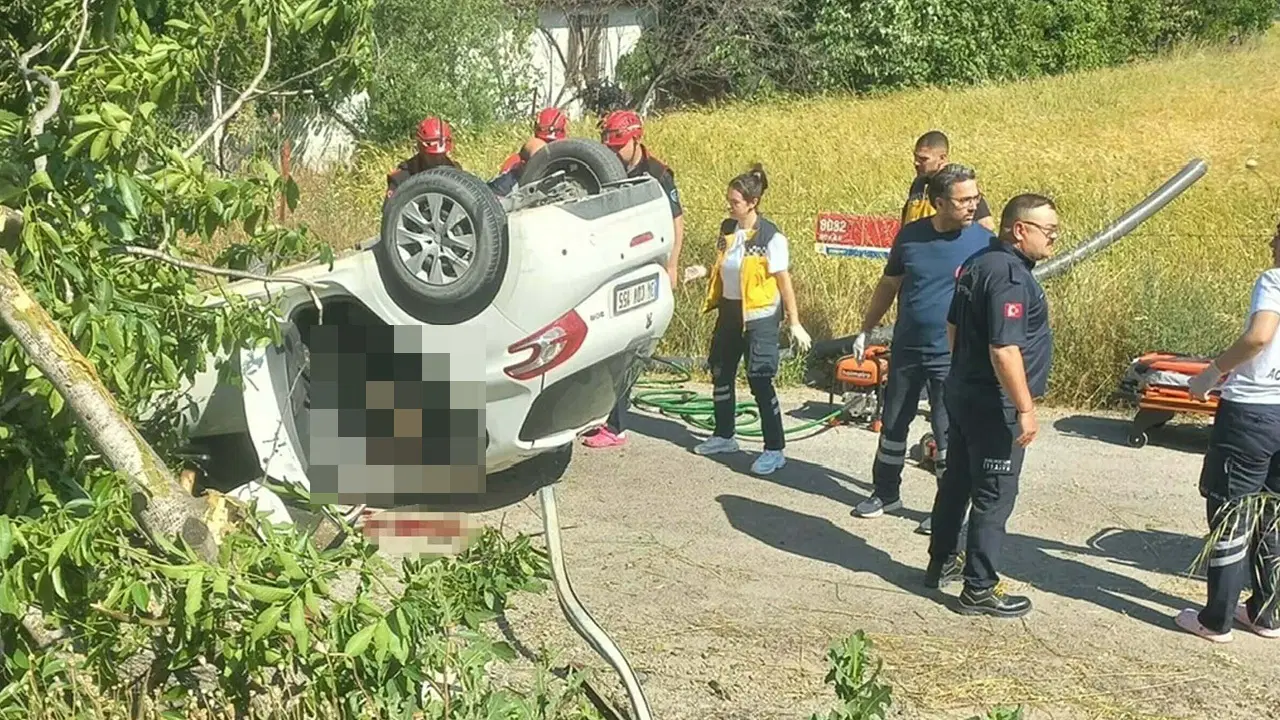 Balıkesir Edremit'te feci kaza: Otomobil takla attı, 1 ölü 3 yaralı