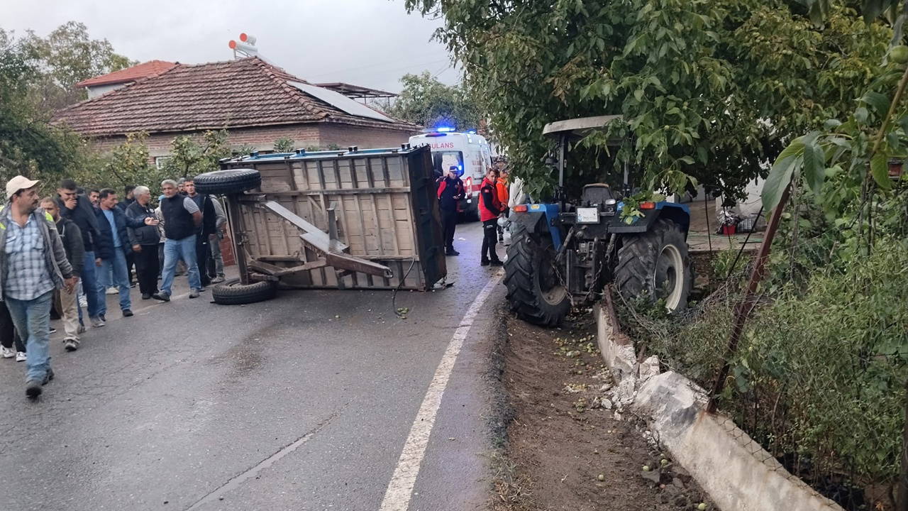 Balıkesir İvrindi'de traktör römorku devrildi: 23 yaralı