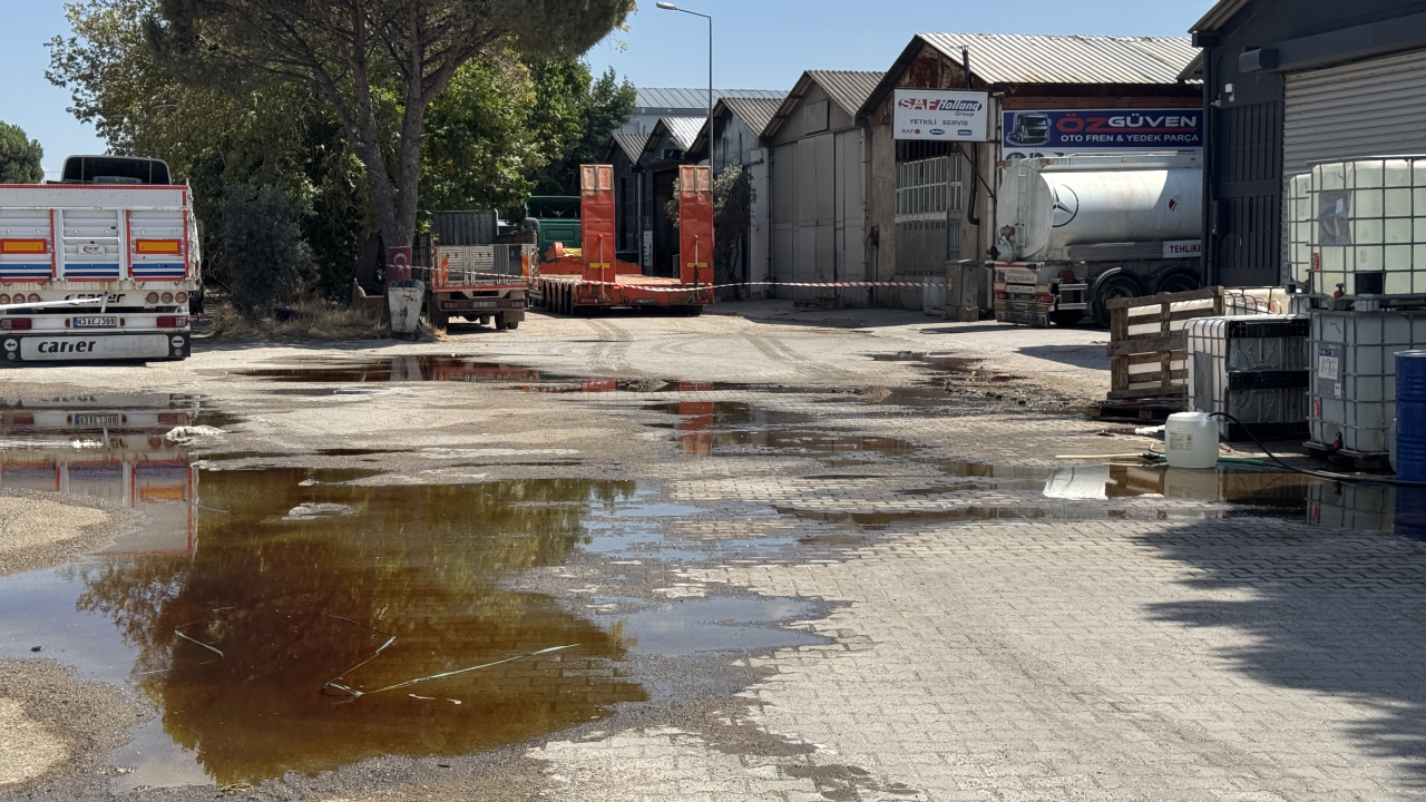 Balıkesir'de tır kazası: Kimyasal sızıntı 5 kişiyi hastanelik etti