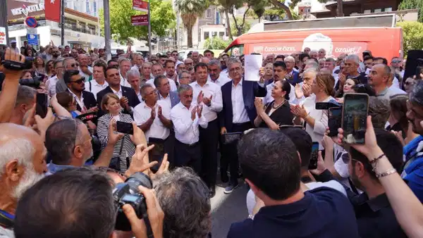 Balıkesir'de Büyük İstifa: 12 Belediye Başkanı CHP'den Ayrıldı