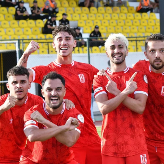 Balıkesirspor Uşakspor'u 4-1 Yendi, 3'te 3 Yaptı
