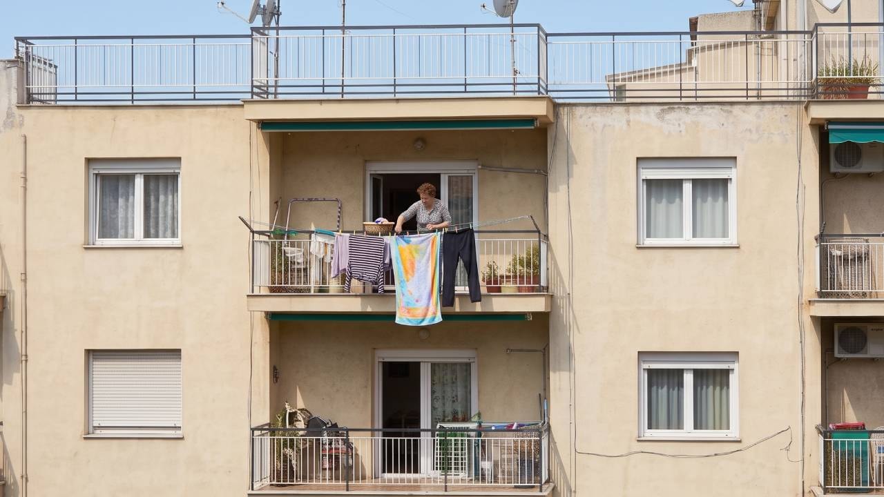 Balkona Çamaşır Asmak Yasak mı? Yargıtay Kararı Sonrası Apartman Sakinleri Dikkat