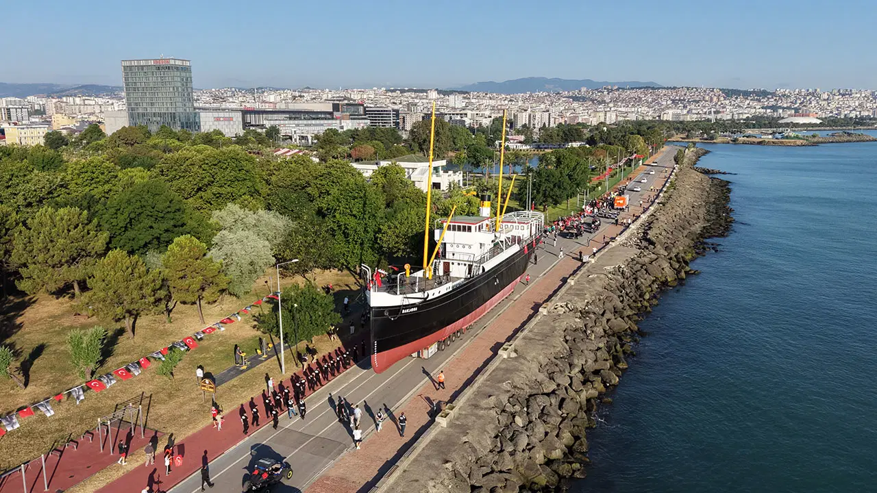 Bandırma Gemi Müzesi, Atatürk'ün Samsun'a çıktığı meydana taşındı
