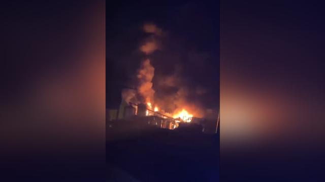 Bandırma'da yağ fabrikasında yangın: Ekiplerin müdahalesi sürüyor