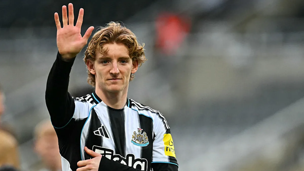 Barcelona, Anthony Gordon Transferinde Newcastle ile Anlaşmaya Yakın