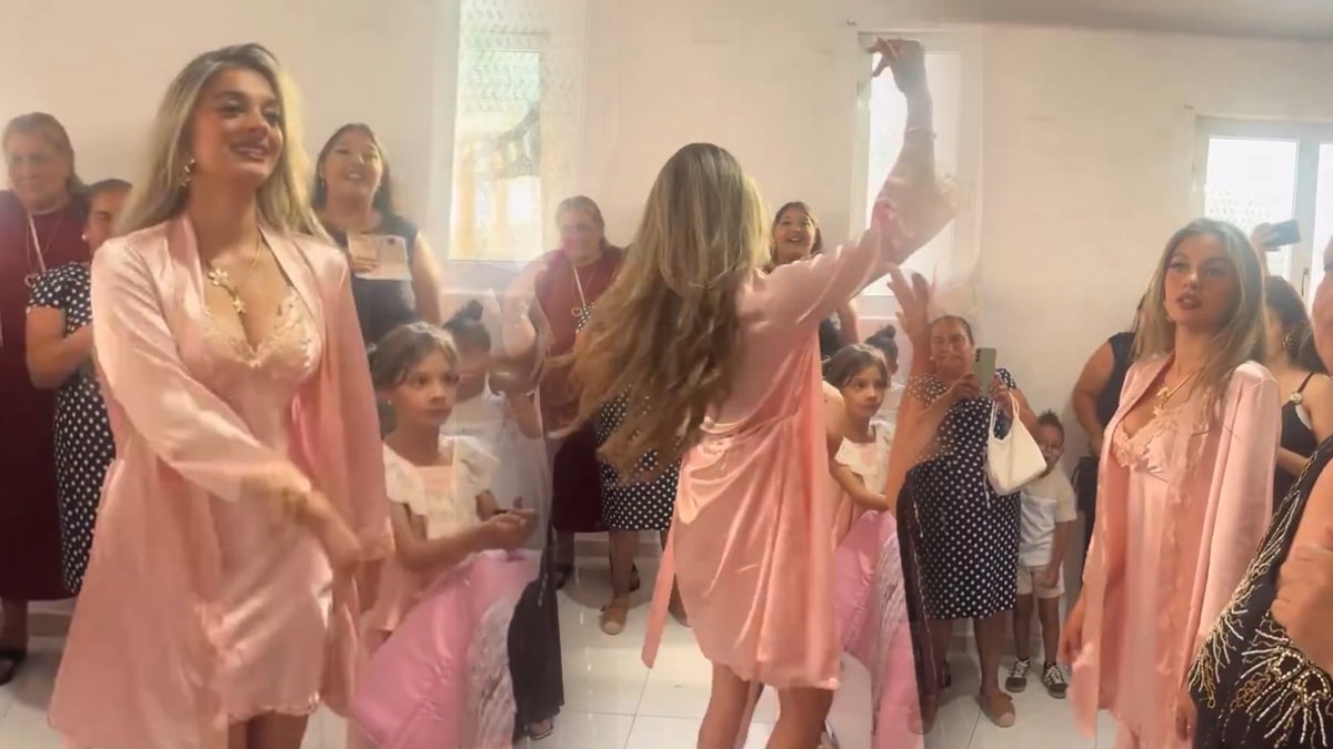 Barselona'daki Düğünde 'Gelenek' Görüntüleri Tepki Çekti