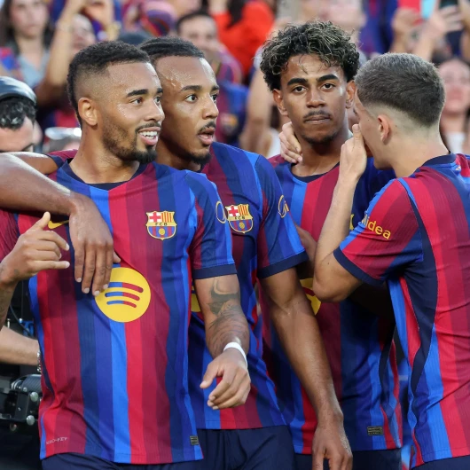 Barcelona Galatasaray Maçına 4 Eksikle Geliyor: Kamp Kadrosu Açıklandı