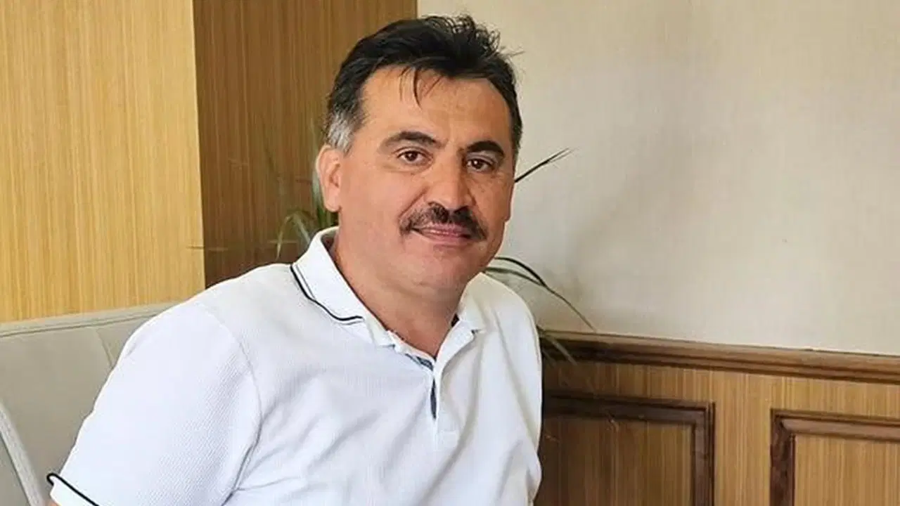 Bartın'da köy muhtarı evinin garajında başından vurulmuş ölü bulundu