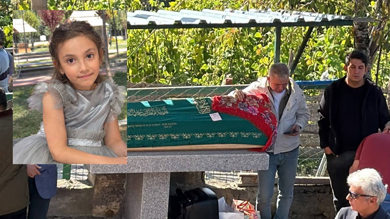 Başakşehir'de bıçaklı saldırıda ölen Eslem Sare Bulut toprağa verildi