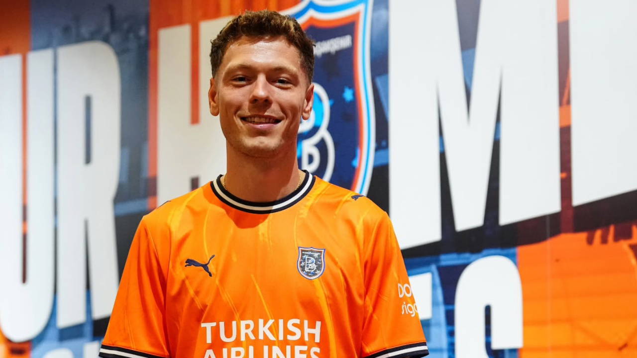 Başakşehir, Danimarkalı Yıldız Skov Olsen'i Kadrosuna Kattı