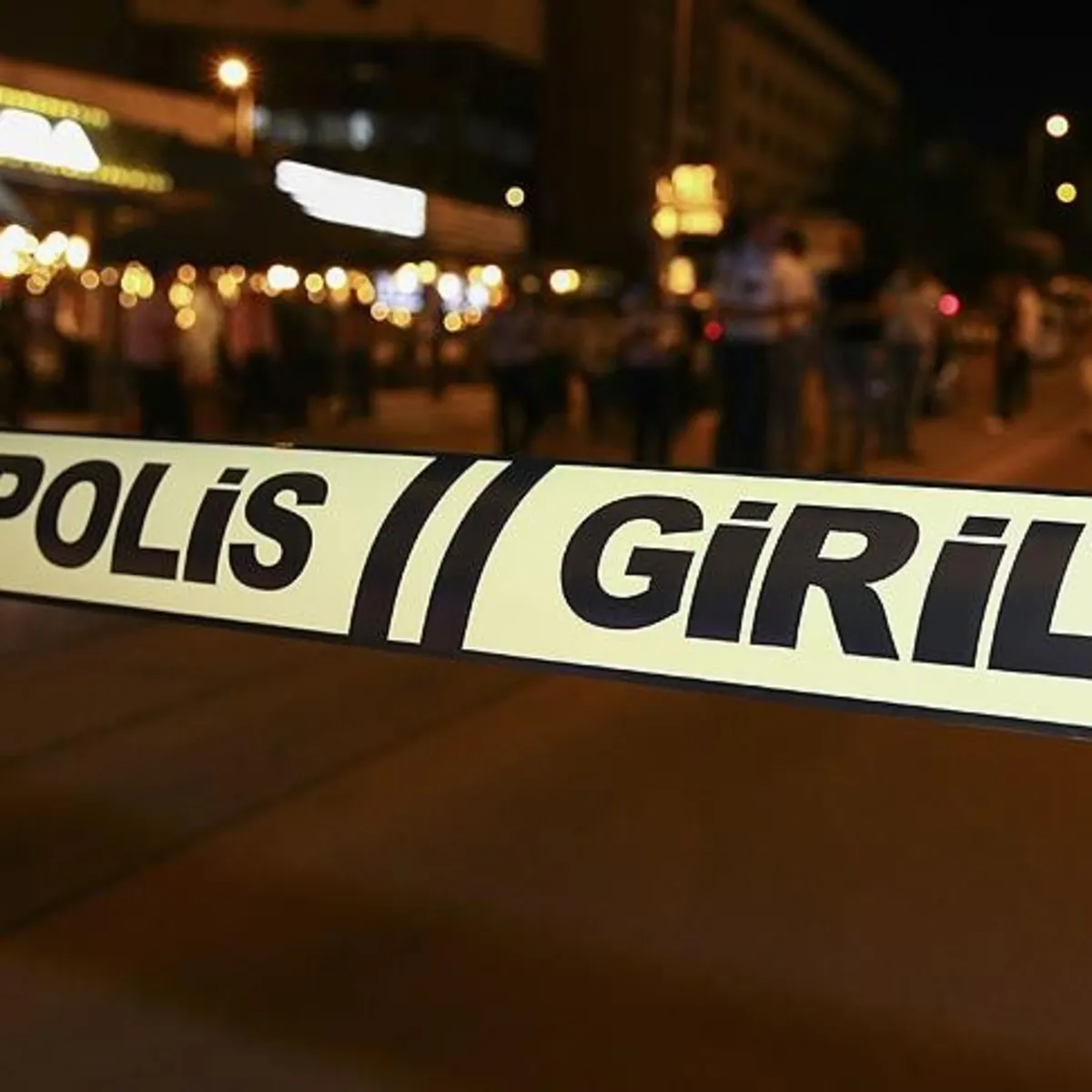 Başakşehir'de iade tartışması kanlı bitti: 1 ağır yaralı