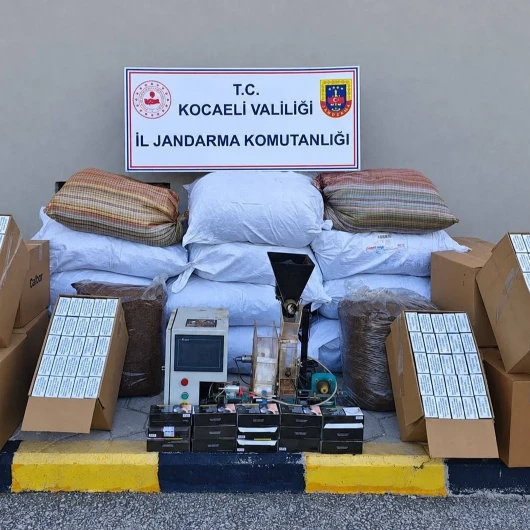 Başiskele'de 1 Milyon TL'lik Kaçak Tütün ve Makaron Ele Geçirildi