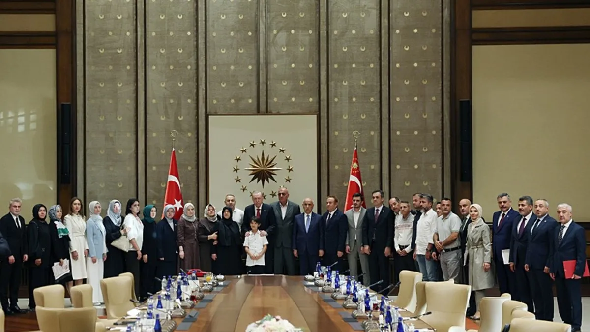 Başkan Erdoğan, Ayla Öğretmen ve Öğrencilerin Ailelerini Kabul Etti