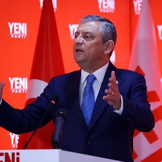 Başkanlarla teşkilat karşı karşıya: Yeni Parti'de yetki tartışması