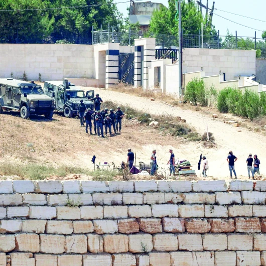 Batı Şeria'da İşgalci Yahudi Terörü Direnişe Takıldı: Kusra'da Evler Kuşatmada