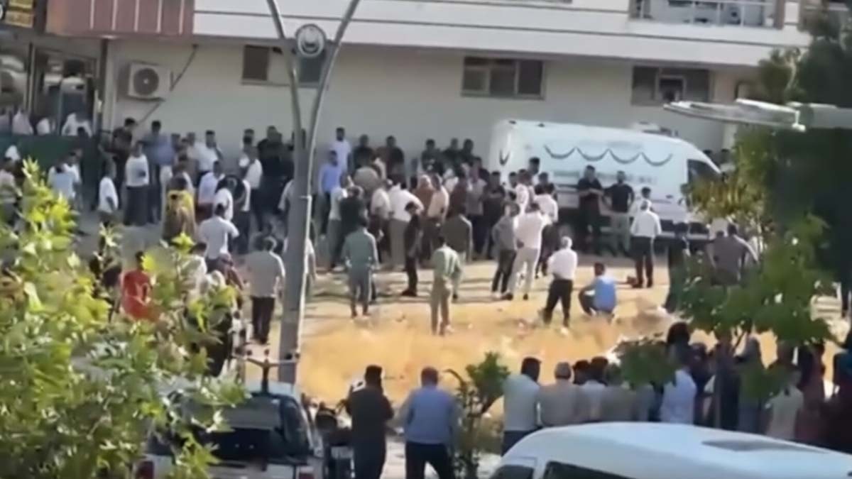 Batman'da aile katliamı: Eşi ve çocuklarını öldürüp intihar etti