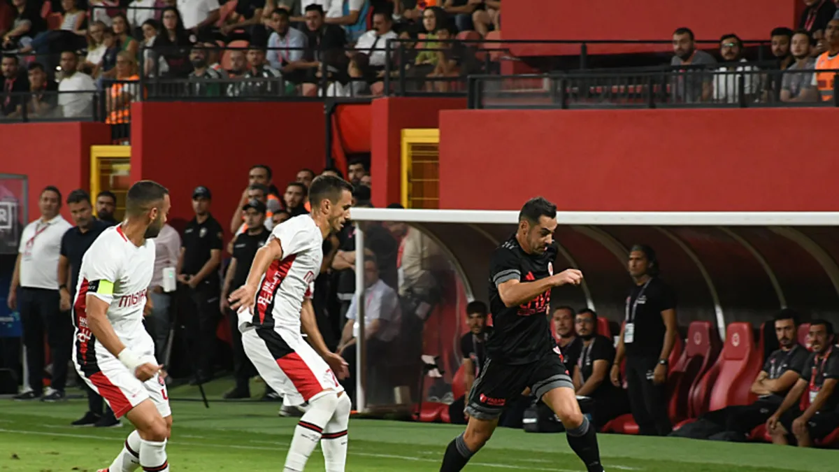 Batman Petrolspor, 7 gollü maçta Fatih Karagümrük’ü 4-3 mağlup etti
