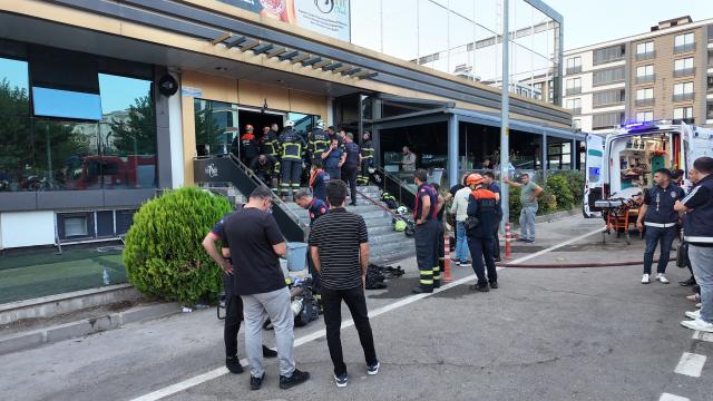 Batman'da Spor Salonunda Yangın: 2 Ölü, 10 Yaralı