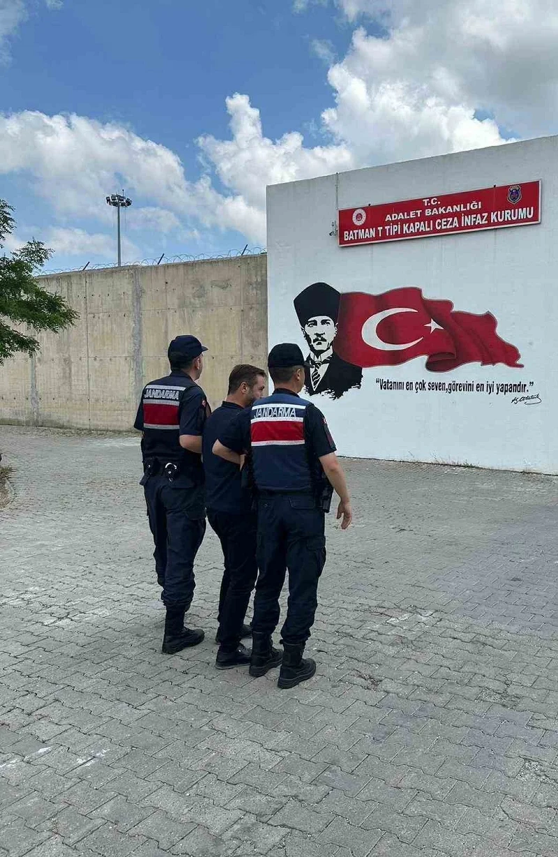 Batman'da 15 Hükümlü Operasyonla Yakalandı