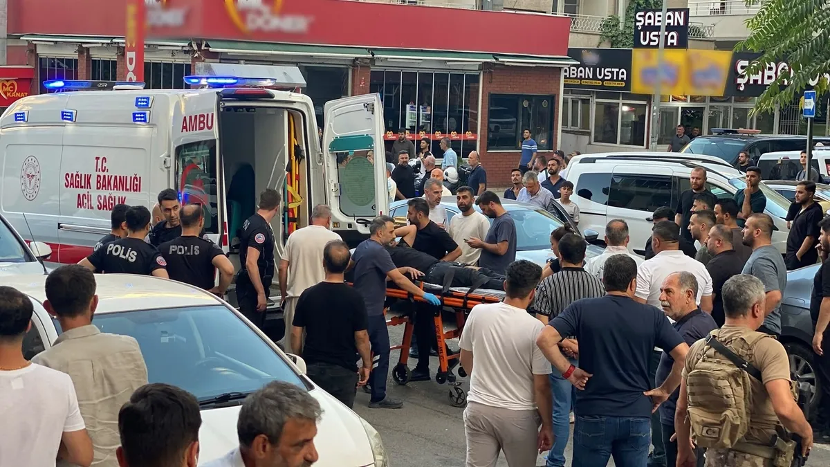 Batman'da silahlı çatışma: Masum yayalar dahil 3 yaralı
