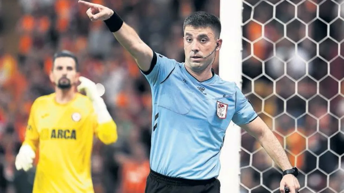 Batuhan Kolak İlk Derbisinde Trabzonspor-Galatasaray Maçını Yönetecek