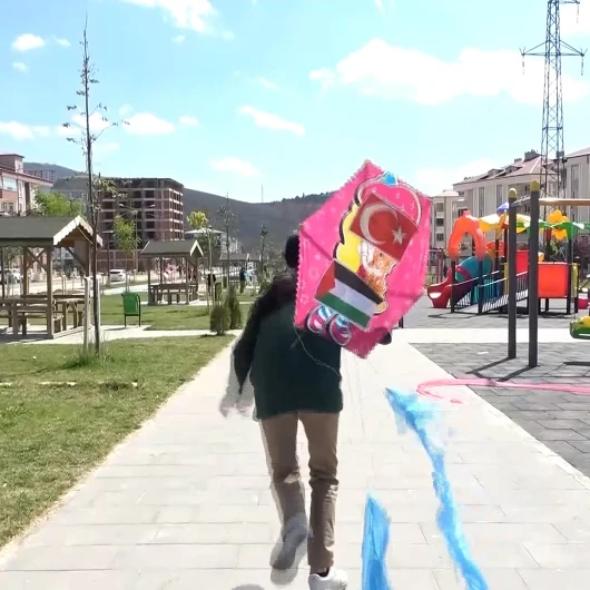 Bayburt'ta Filistinli Çocuklar İçin Uçurtma Etkinliği