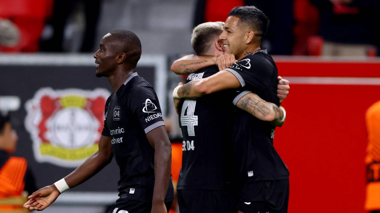 Beşiktaş'ın rakibi Bayer Leverkusen, UEFA Avrupa Ligi'ne üç puanla başladı