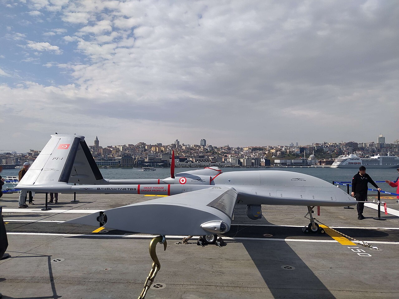 Baykar ve Leonardo'dan KIZILELMA-M-346 Tarihi Uçuş Testi