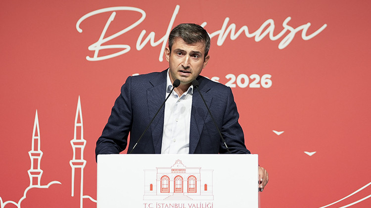Bayraktar'dan Gençlere: Rahatın Peşinde Koşmayın