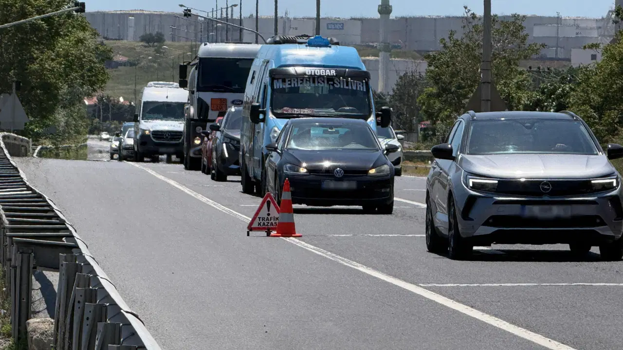 Bayram dönüşü çileye döndü: İstanbul yolu durma noktasında