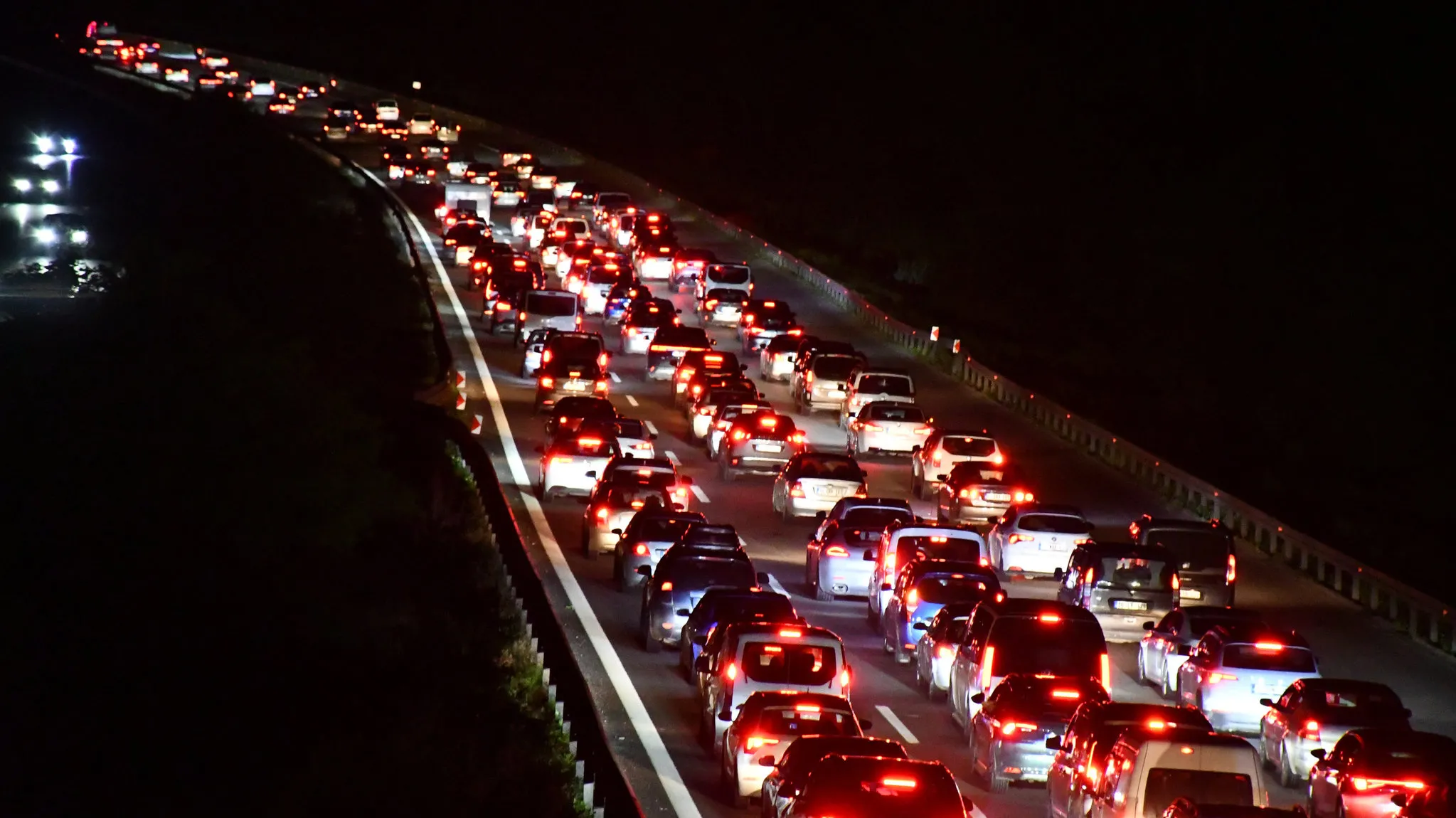 Bayram dönüşü İstanbul girişinde kilometrelerce trafik kuyruğu