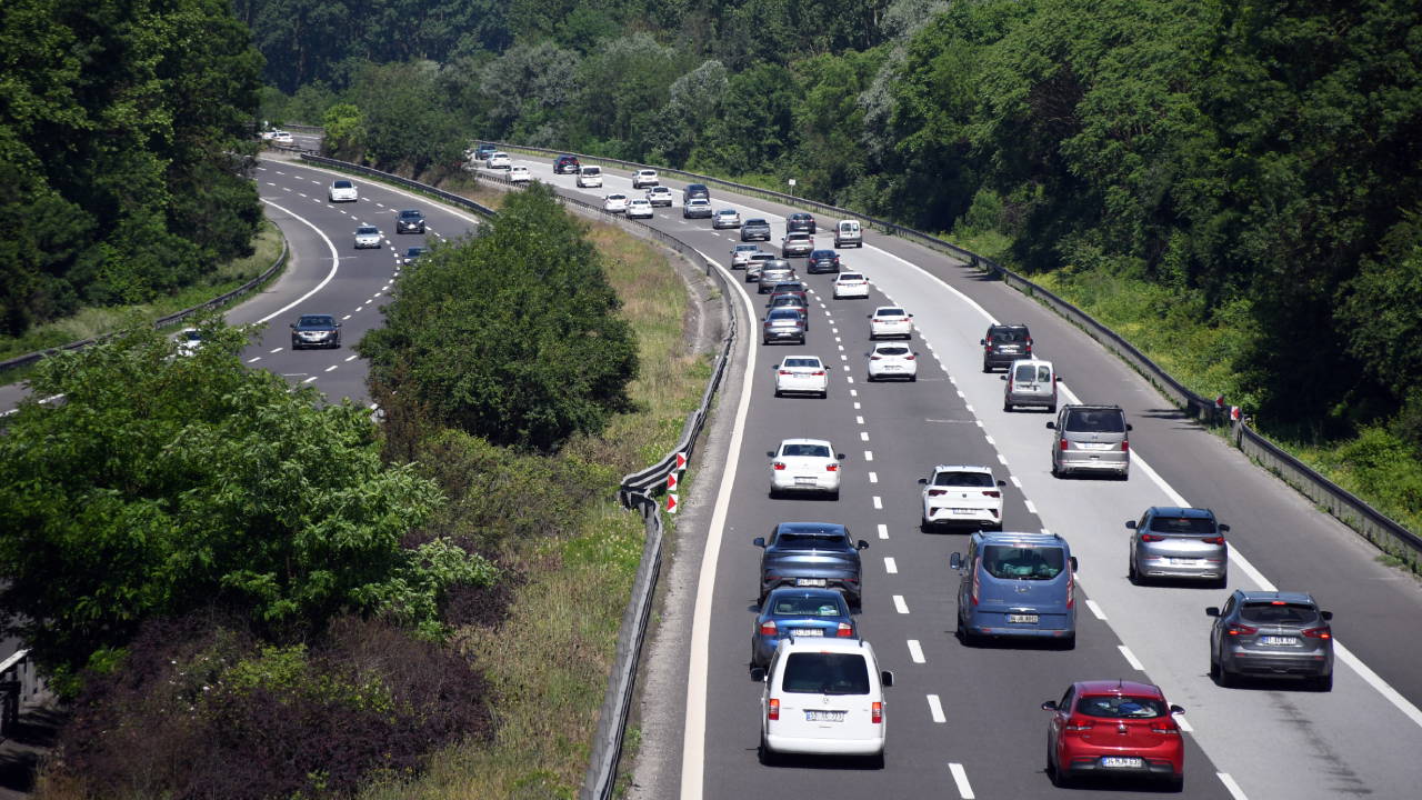 Bayram dönüşü yoğunluğu: Anadolu Otoyolu'nda trafik arttı