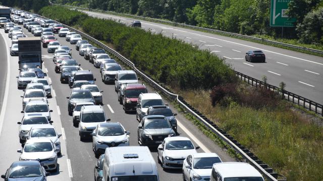 Bayram Dönüşünde Anadolu Otoyolu ve D100 Karayolu'nda Yoğunluk Sürüyor