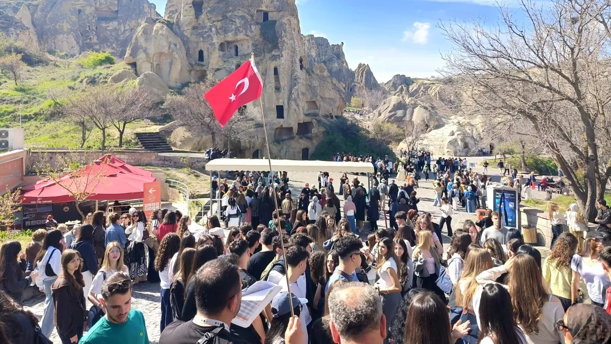 Bakan Ersoy açıkladı: Bayramda müzeler doldu taştı! Efes, Hierapolis ve Göbeklitepe zirvede