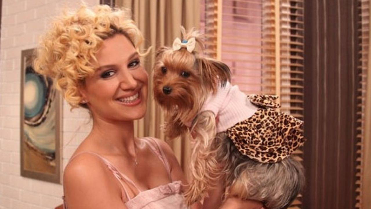 Beğenilme Arayışındaki 4 Kadın Burcu: Onaylanma İsteği Psikolojisini Nasıl Etkiliyor