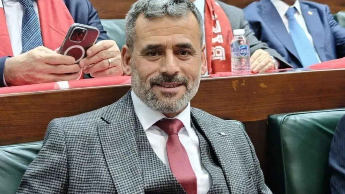 Belediye Başkanı Süleyman Çetinkaya'ya bıçaklı saldırı: Oğlu yaralandı