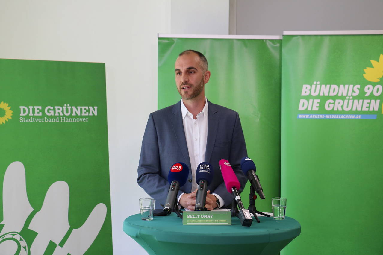 Belit Onay, Hannover'de İkinci Kez Belediye Başkanı Seçildi